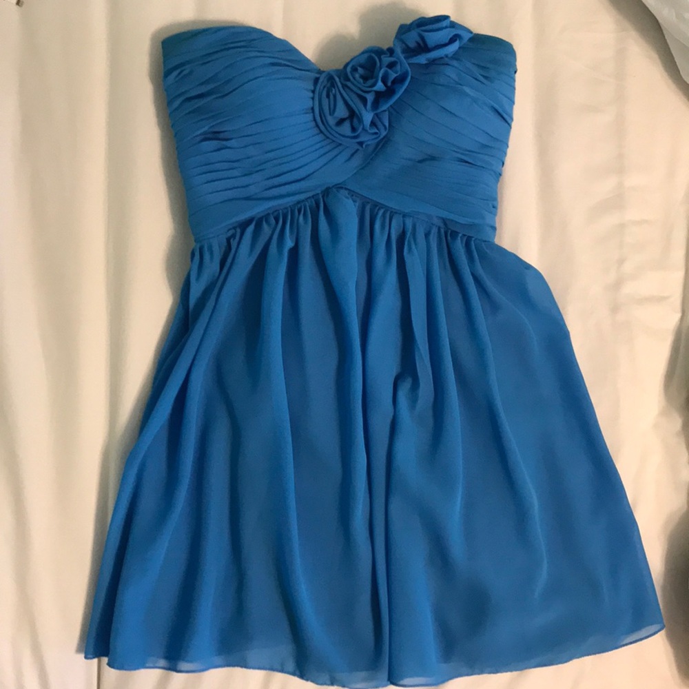 Blue Strapless knee length prom dress